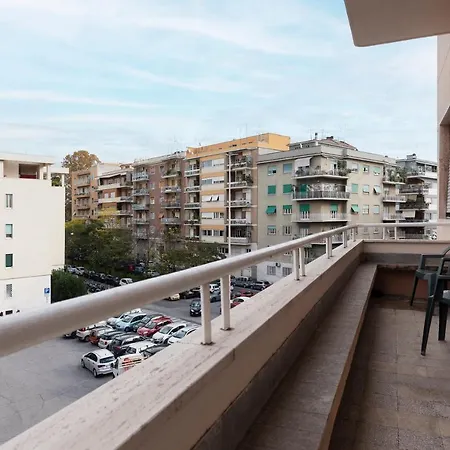 Guesthost - Piazza Mazzini & Stadio Olimpico *